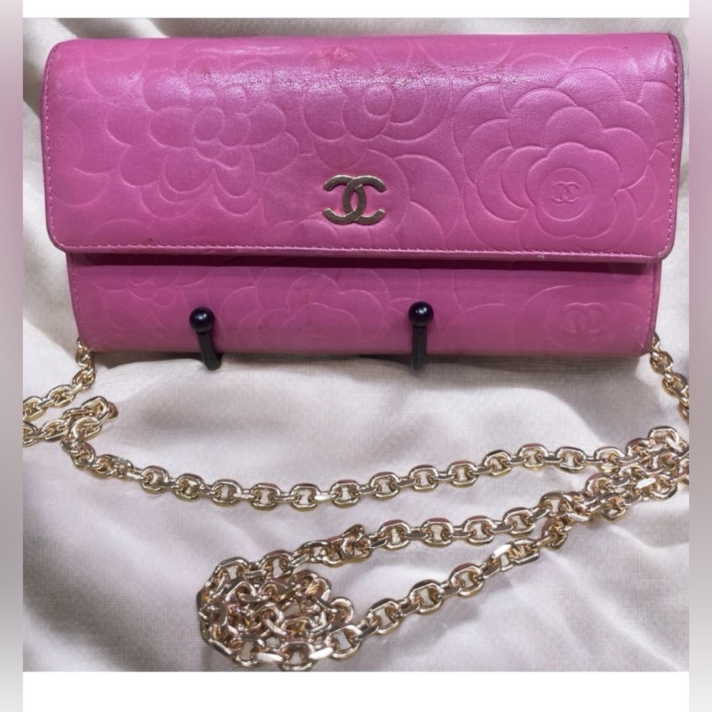 Chanel Pink Floral Embossed Chain Bag/Wallet
